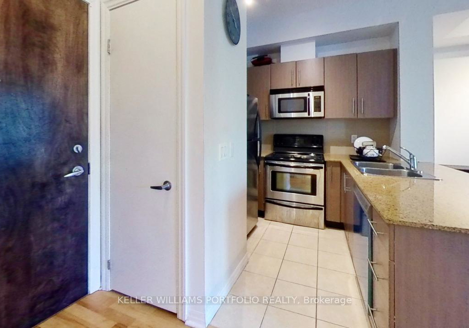 12-yonge-street-toronto-ontario-c12522780