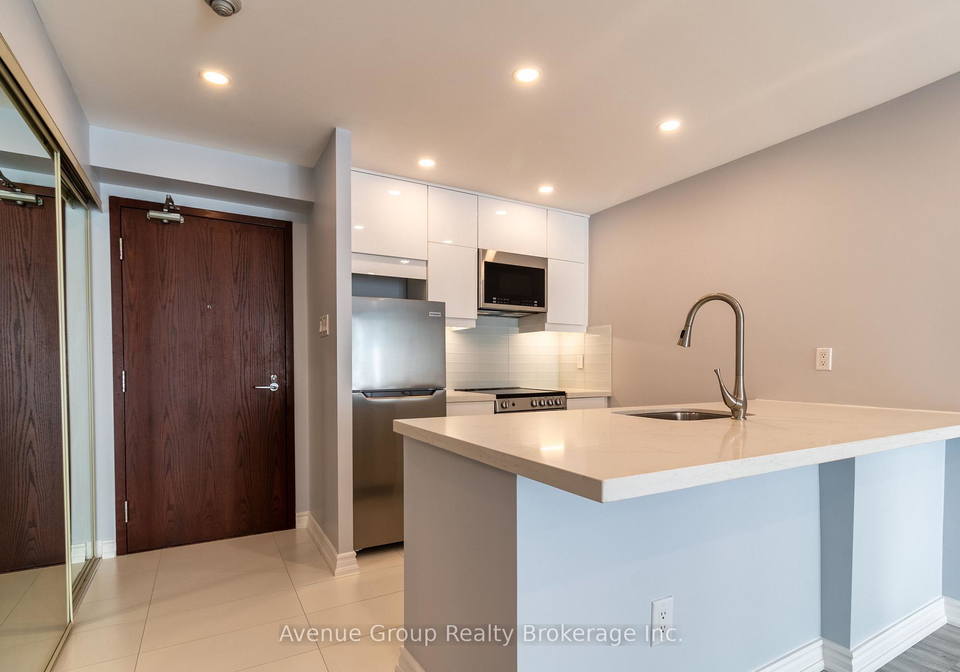 1055-bay-street-toronto-ontario-c12523178