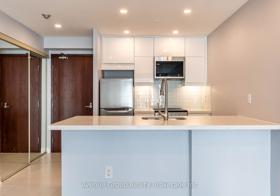1055-bay-street-toronto-ontario-c12523178