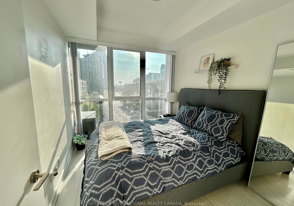 50-bruyeres-mews-toronto-ontario-c12523232
