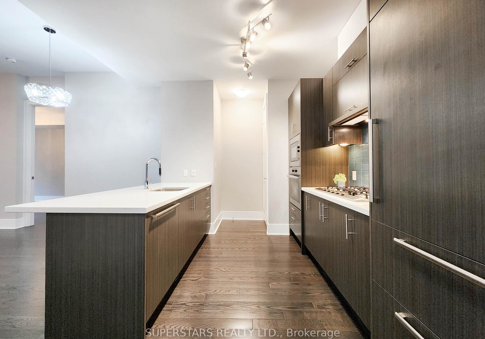 29-queens-quay-e-toronto-ontario-c12524994
