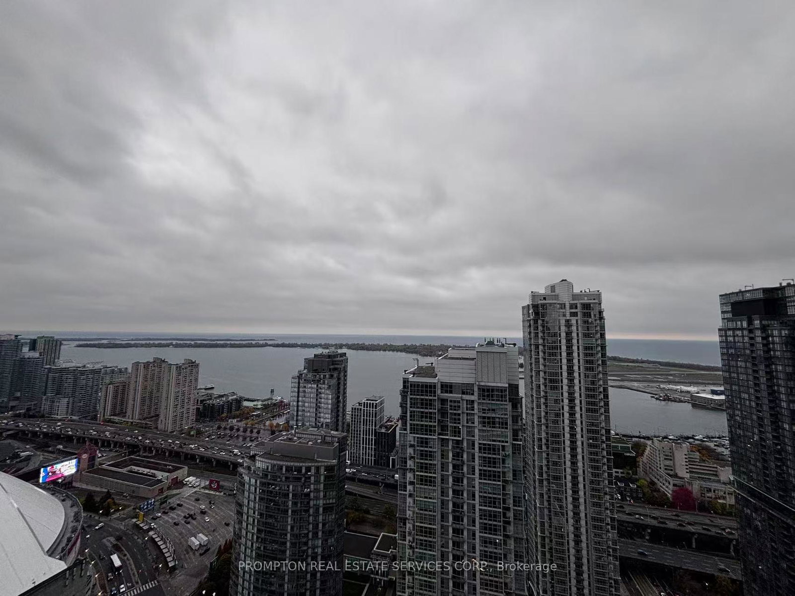 1-concord-cityplace-way-toronto-ontario-c12525014