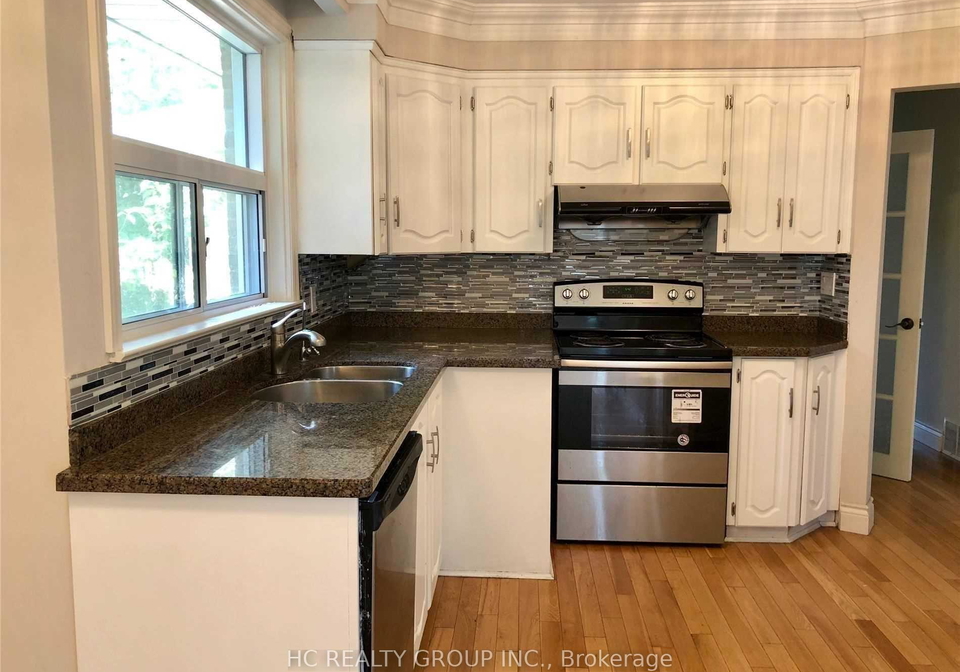 15-bowerbank-drive-north-york-ontario-c12525270