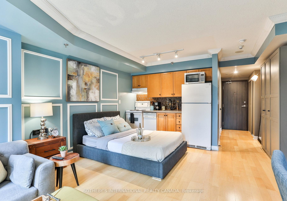 210-victoria-street-toronto-ontario-c12525644