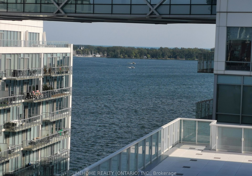 15-queens-quay-east-toronto-ontario-c12525798