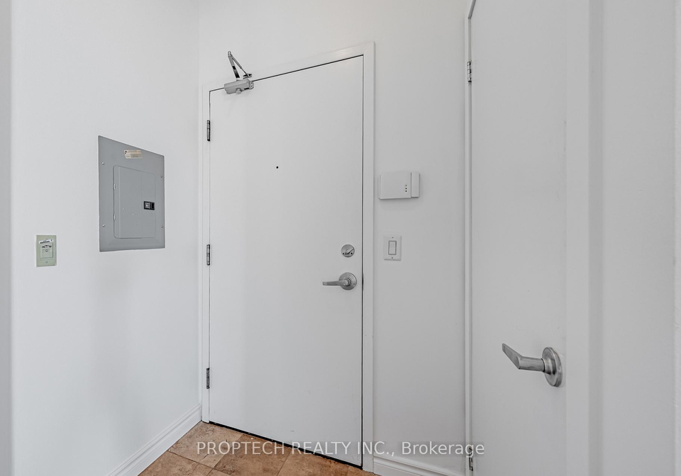 218-queens-quay-w-toronto-ontario-c12526194