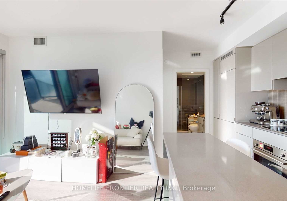7-grenville-street-toronto-ontario-c12526578