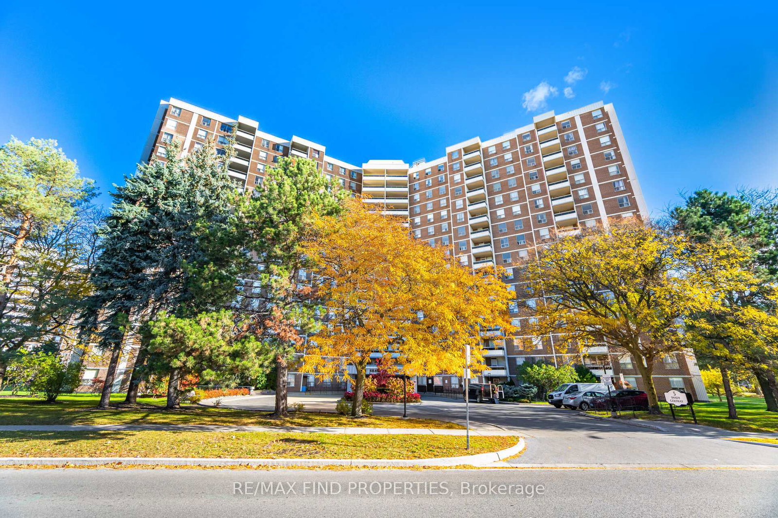 5-shady-golfway-east-york-ontario-c12526814
