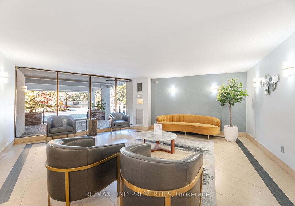 5-shady-golfway-east-york-ontario-c12526814