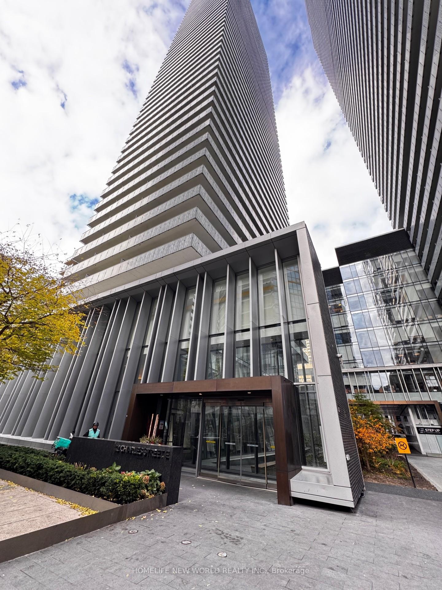 42-charles-street-e-toronto-ontario-c12526872