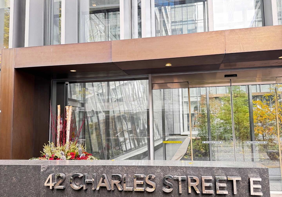 42-charles-street-e-toronto-ontario-c12526872