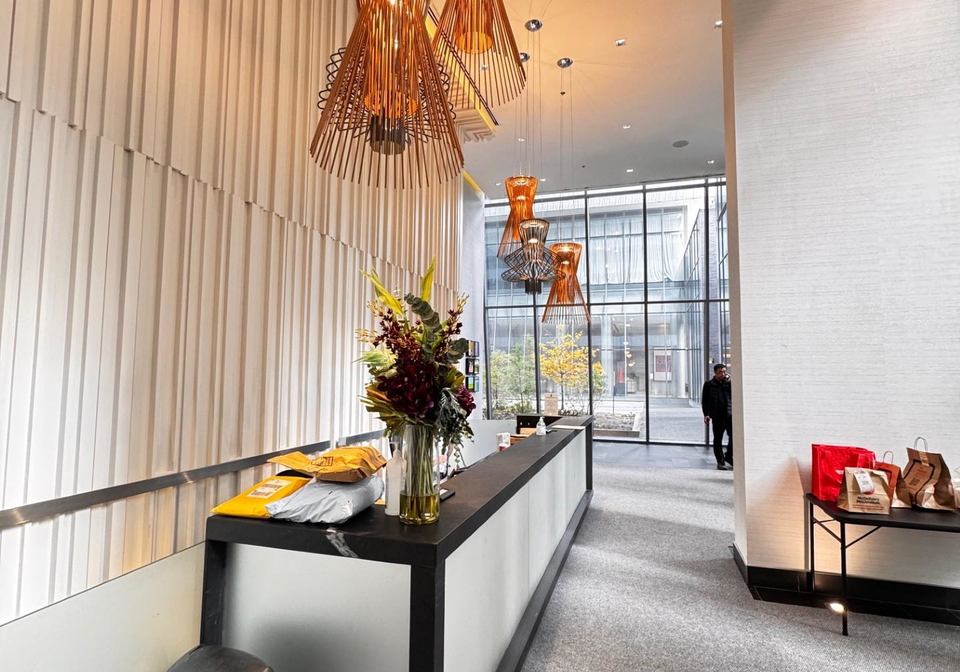 42-charles-street-e-toronto-ontario-c12526872