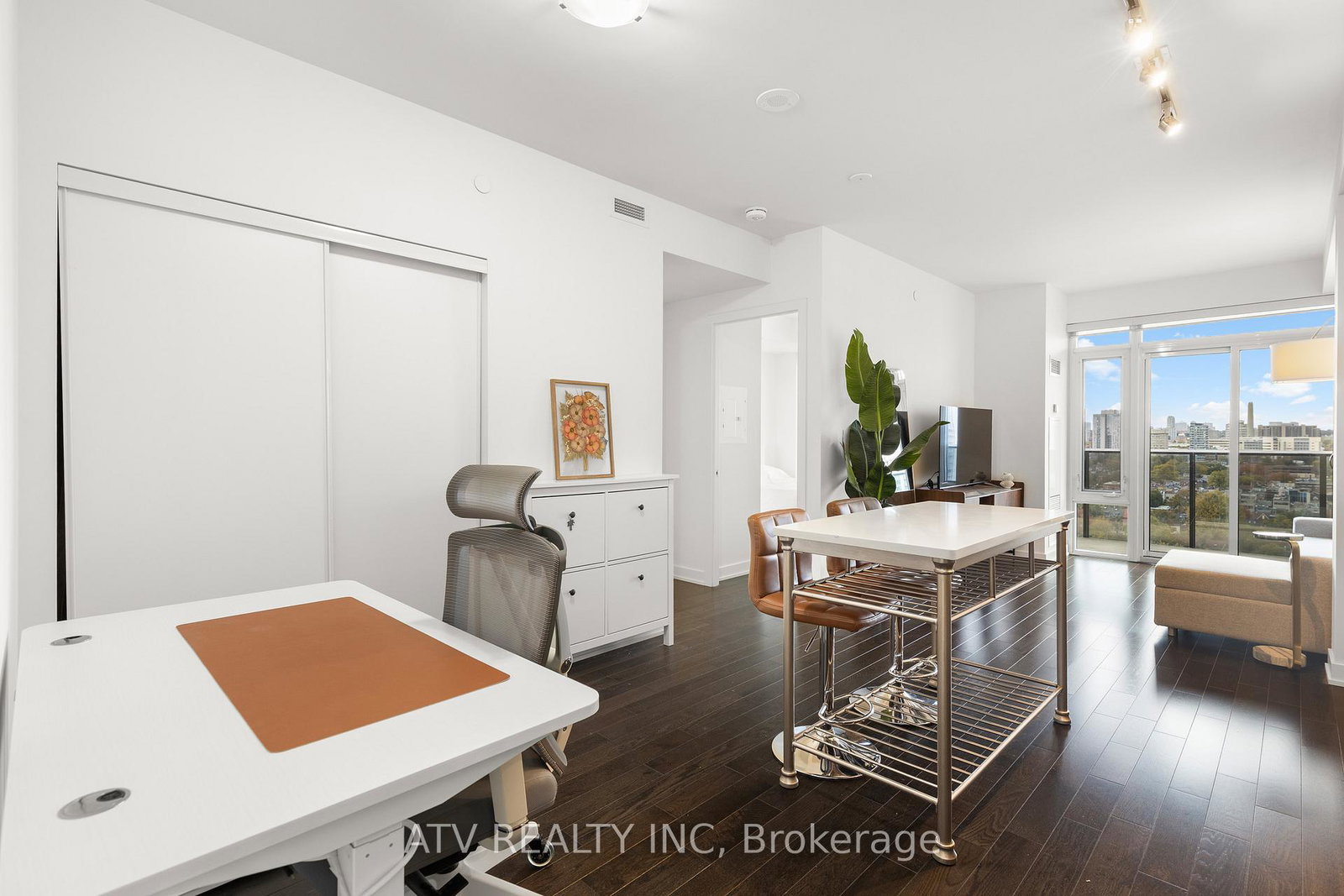 330-richmond-street-w-toronto-ontario-c12526916