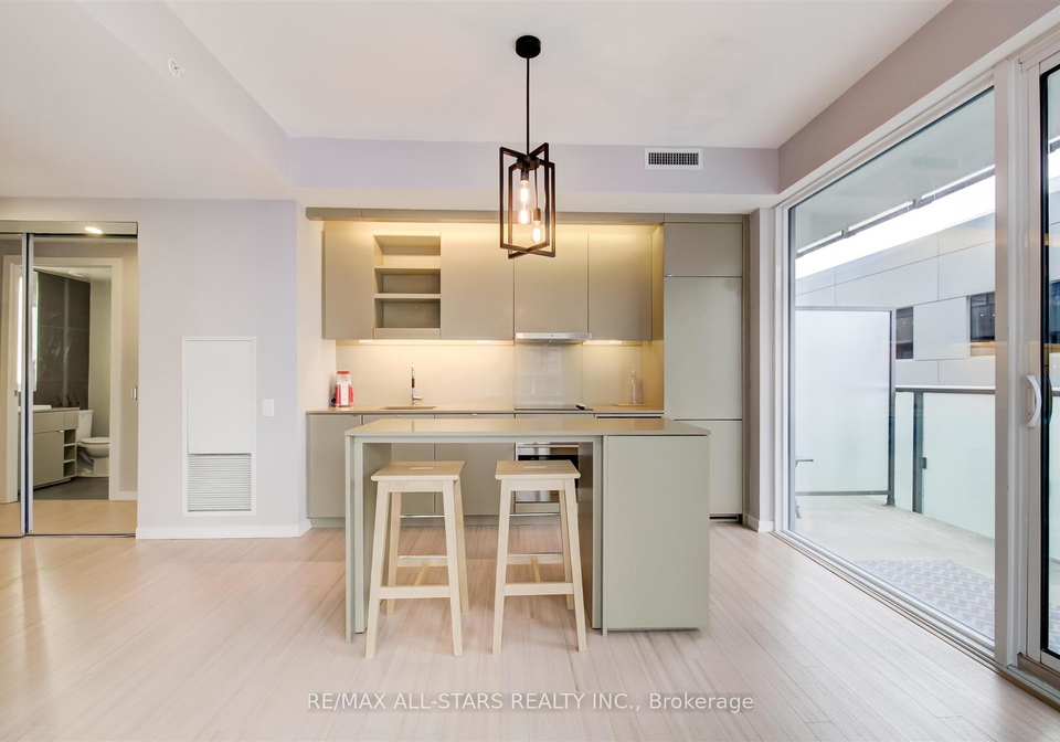 101-peter-street-toronto-ontario-c12527352