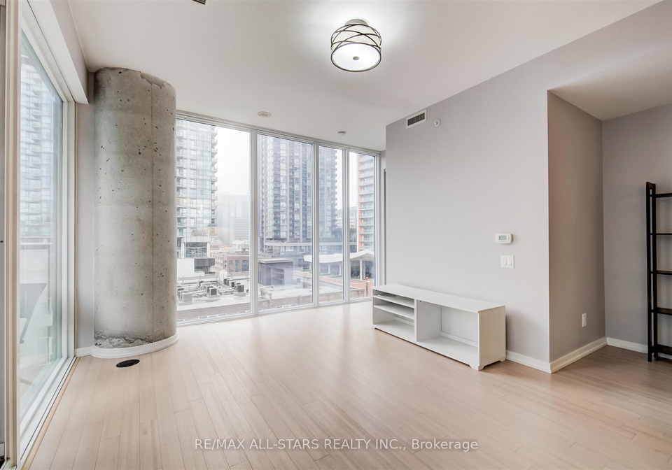 101-peter-street-toronto-ontario-c12527352