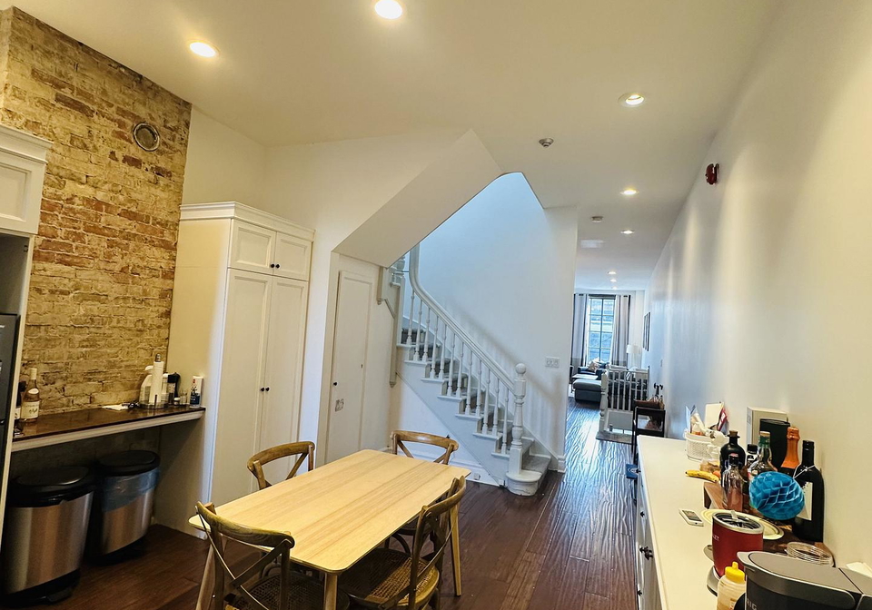 666-queen-street-w-toronto-ontario-c12527576