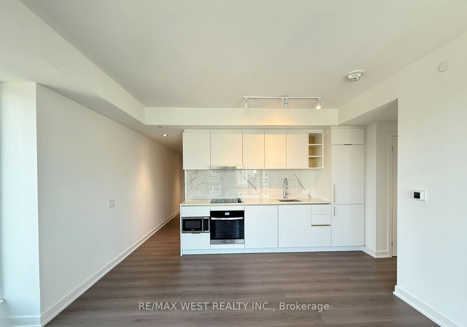 8-wellesley-street-w-toronto-ontario-c12527704