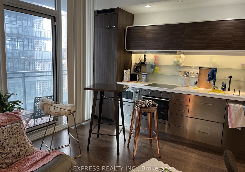 45-e-charles-street-e-toronto-ontario-c12527896