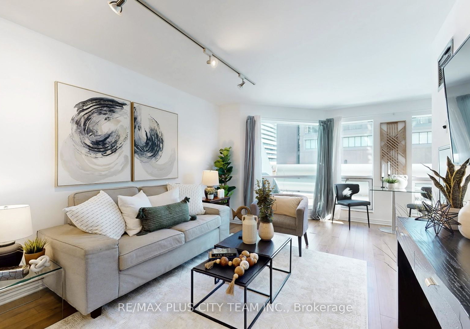 10-yonge-street-toronto-ontario-c12528080