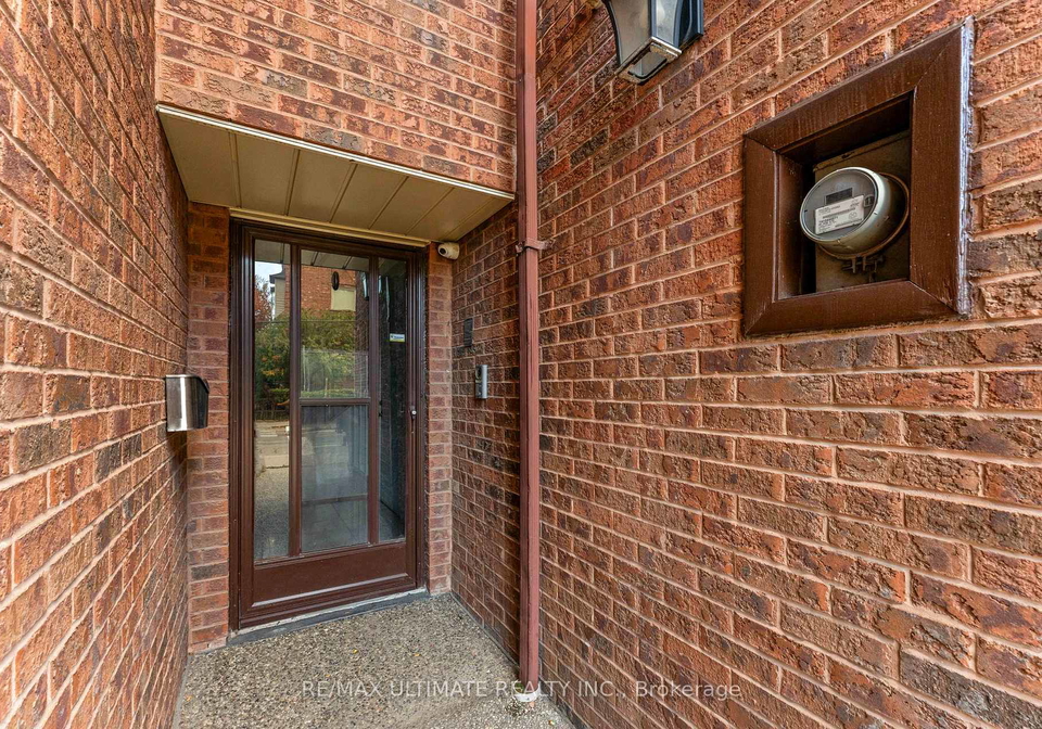 121-tecumseth-street-e-toronto-ontario-c12528308