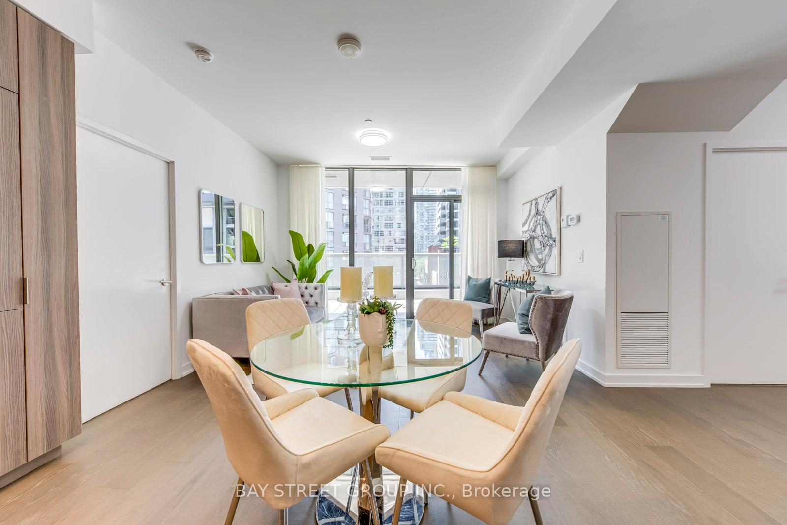 11-wellesley-street-w-toronto-ontario-c12528620