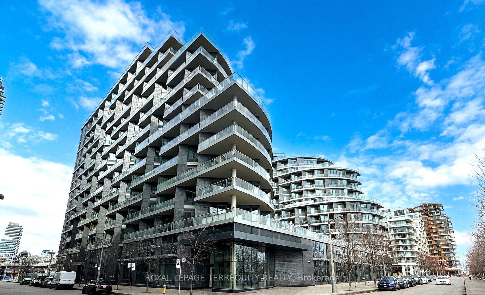 1-edgewater-drive-toronto-ontario-c12529126