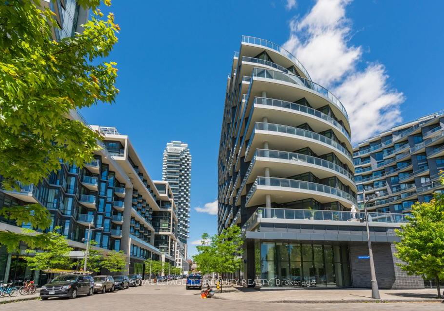 1-edgewater-drive-toronto-ontario-c12529126