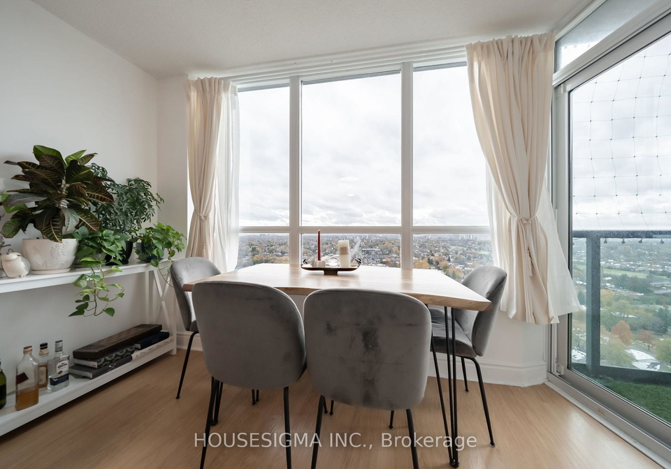 15-greenview-avenue-toronto-ontario-c12529132