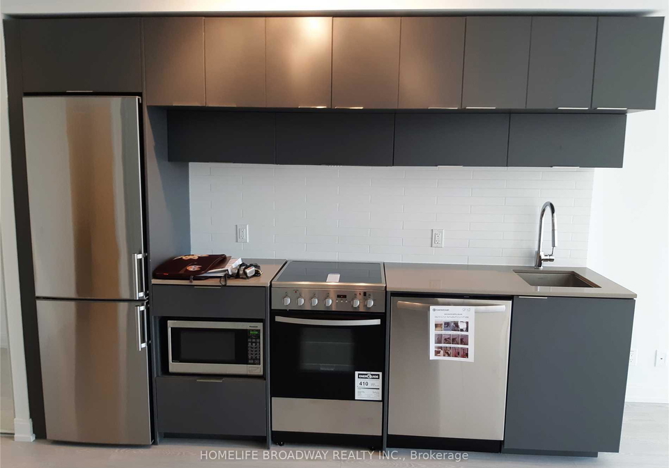 181-dundas-street-e-toronto-ontario-c12530302