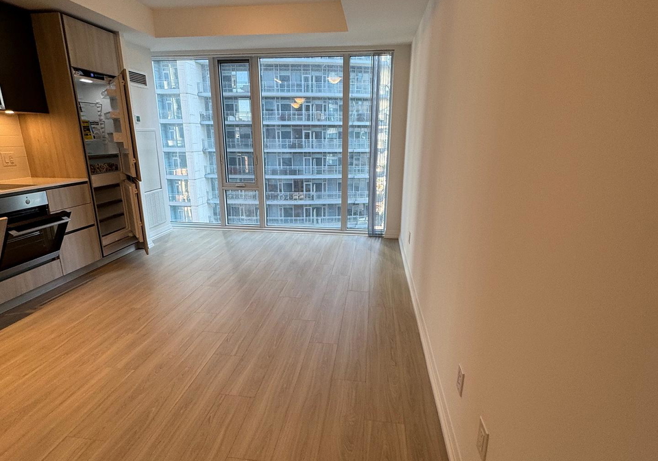 8-widmer-street-toronto-ontario-c12530570