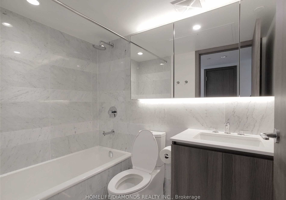 17-bathurst-street-toronto-ontario-c12531000