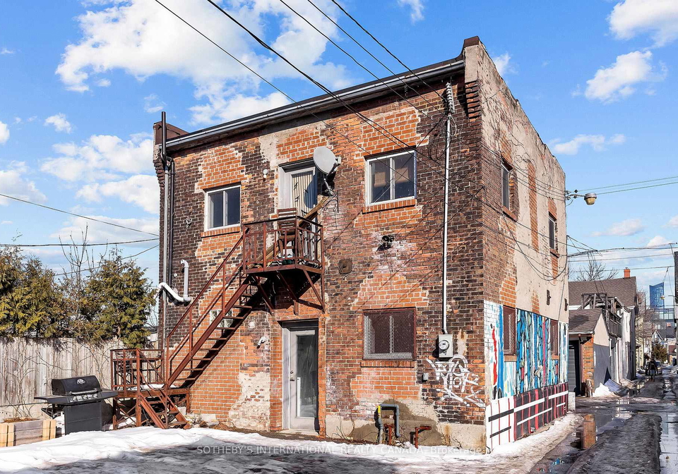 301-euclid-avenue-toronto-ontario-c12531112