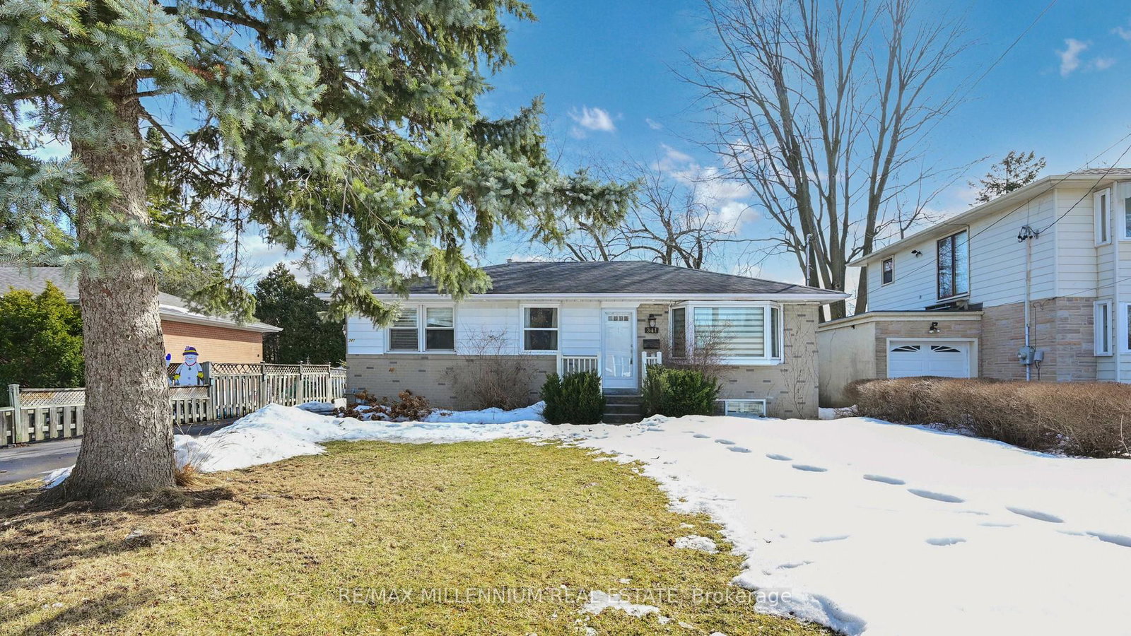 341-moore-park-avenue-toronto-ontario-c12531594