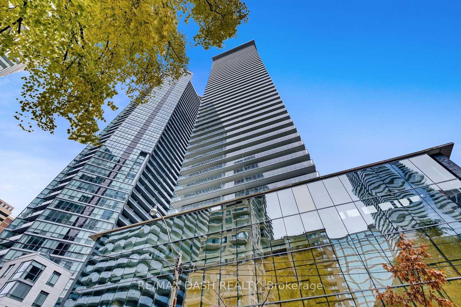 33-charles-street-e-toronto-ontario-c12532068
