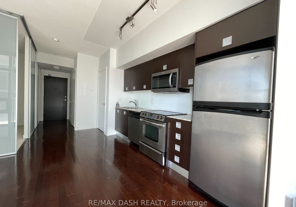 33-charles-street-e-toronto-ontario-c12532068