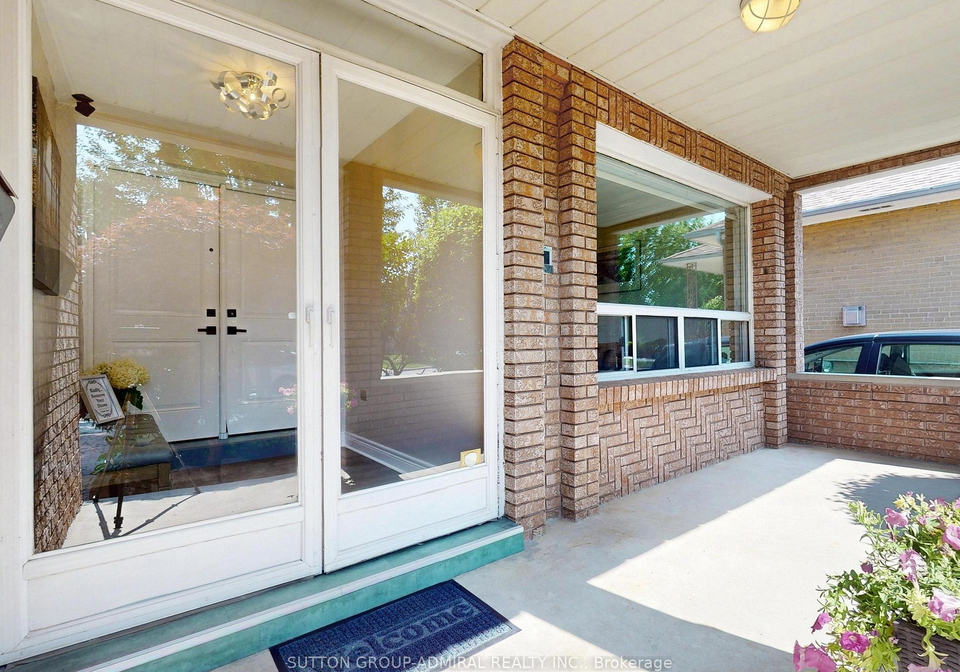 15-gorman-park-toronto-ontario-c12532468