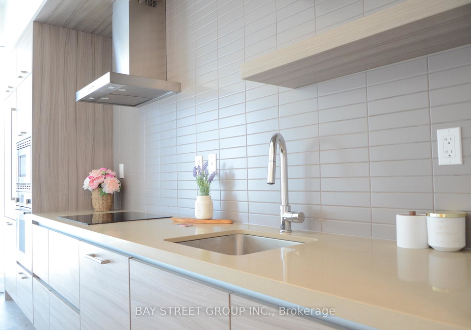 2221-yonge-street-toronto-ontario-c12532536