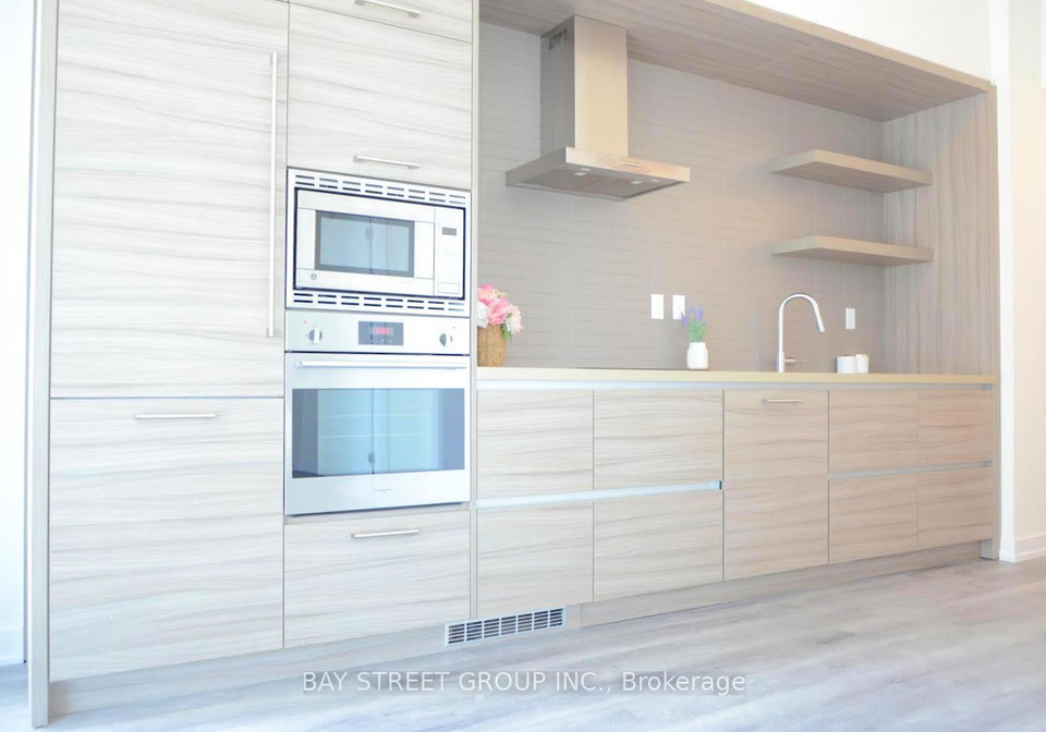 2221-yonge-street-toronto-ontario-c12532536