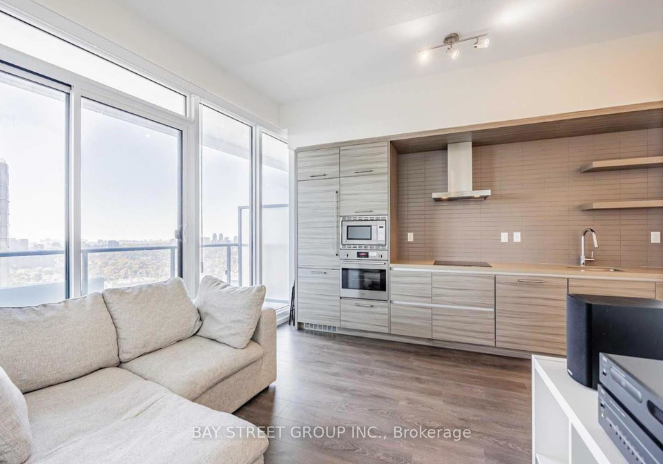2221-yonge-street-toronto-ontario-c12532536