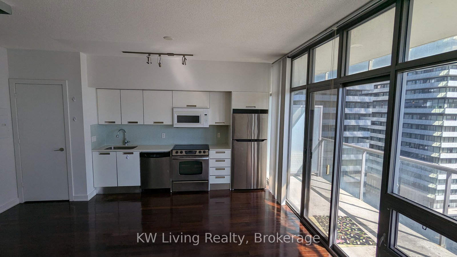 33-charles-street-e-toronto-ontario-c12532632