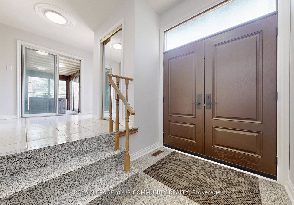 731-glencairn-avenue-toronto-ontario-c12532664