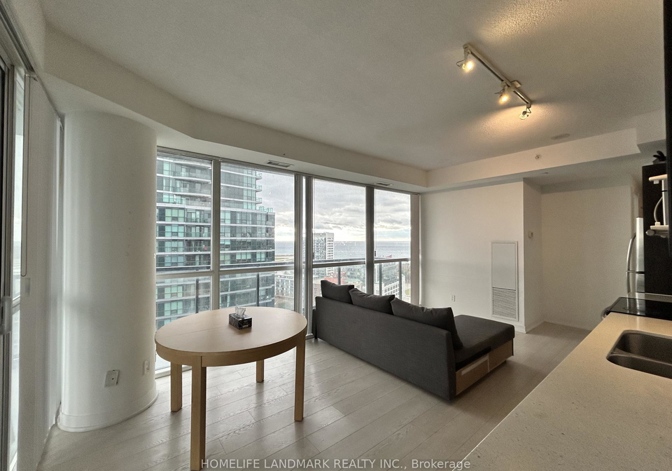 20-bruyeres-mews-toronto-ontario-c12533232