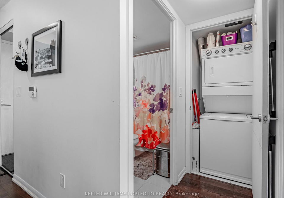 215-fort-york-boulevard-toronto-ontario-c12534086