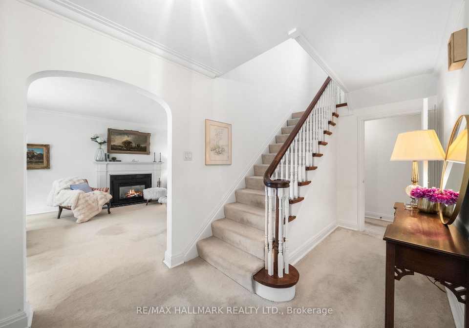 55-sandringham-drive-toronto-ontario-c12534144