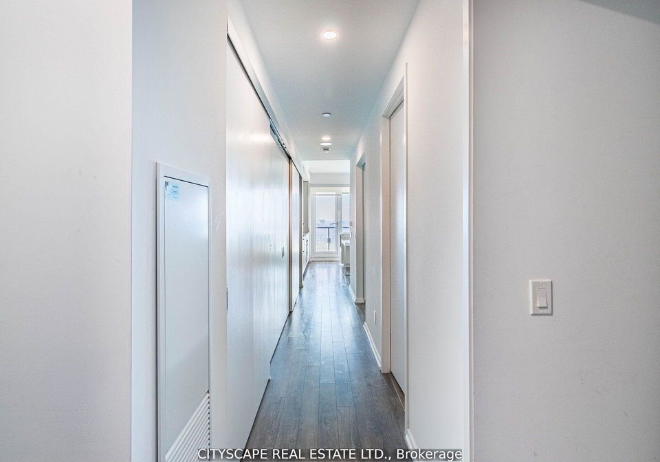197-yonge-street-toronto-ontario-c12534400