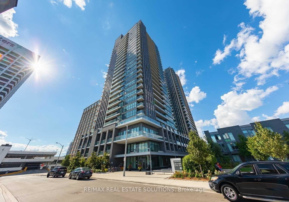 2-sonic-way-east-york-ontario-c12534472