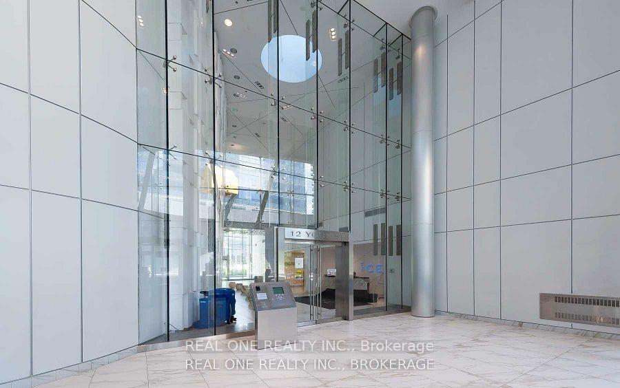 12-york-street-toronto-ontario-c12534796