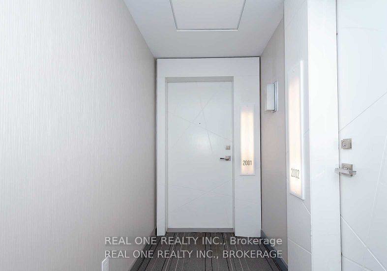 12-york-street-toronto-ontario-c12534796