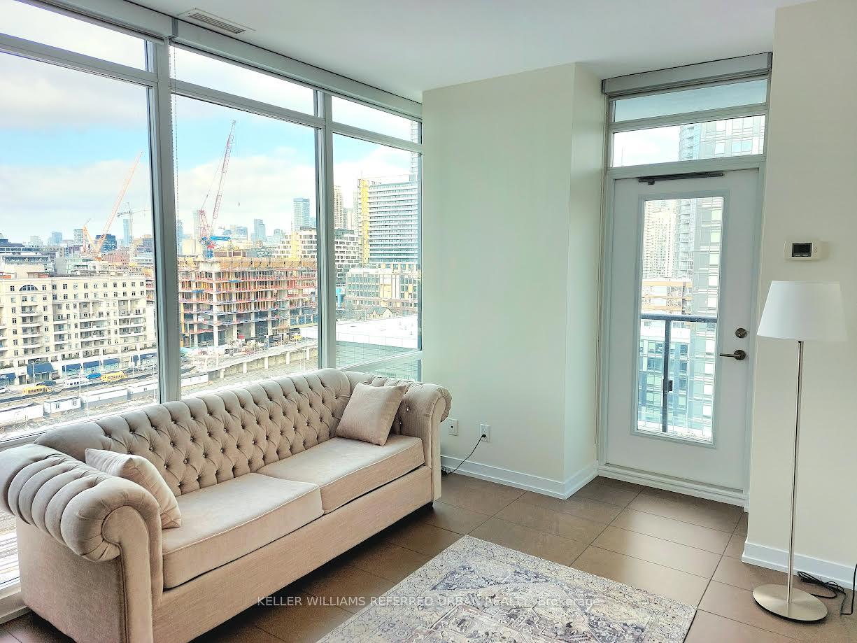 170-fort-york-boulevard-toronto-ontario-c12535296