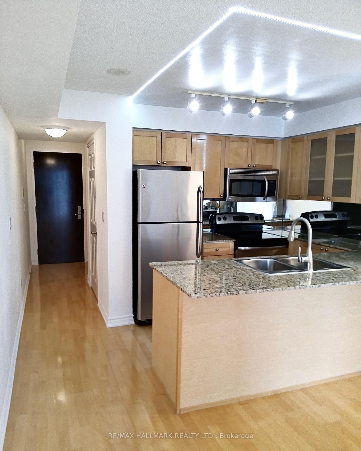 761-bay-street-toronto-ontario-c12535304